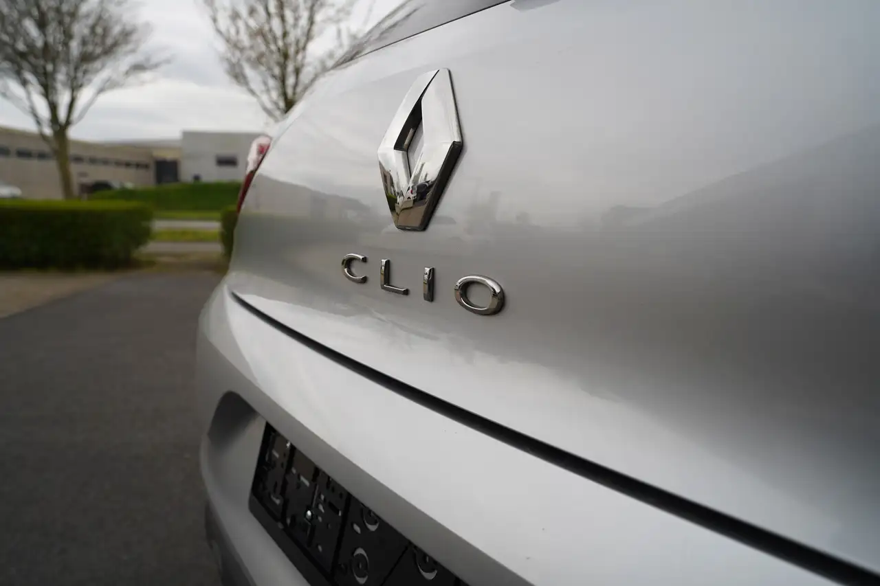 Renault Clio 1.0 TCe 90 Automaat Bleutooth Navigatie Pdc Alu v 10