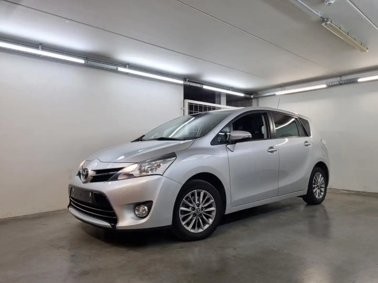 Toyota Verso Comfort & Pack Dynamic Szary - 1