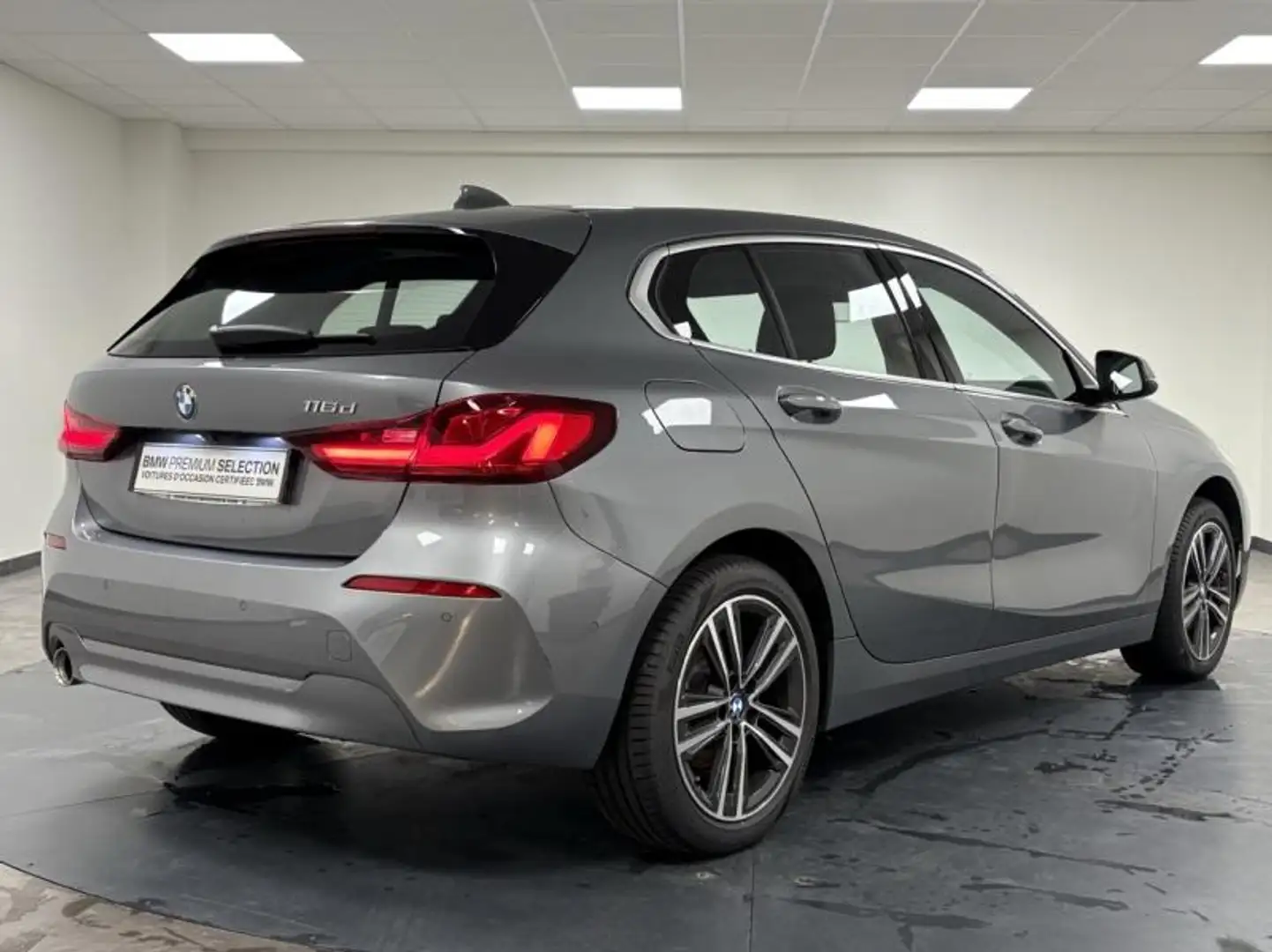 BMW 116 116dA 116ch Business Design DKG7 Gris - 2