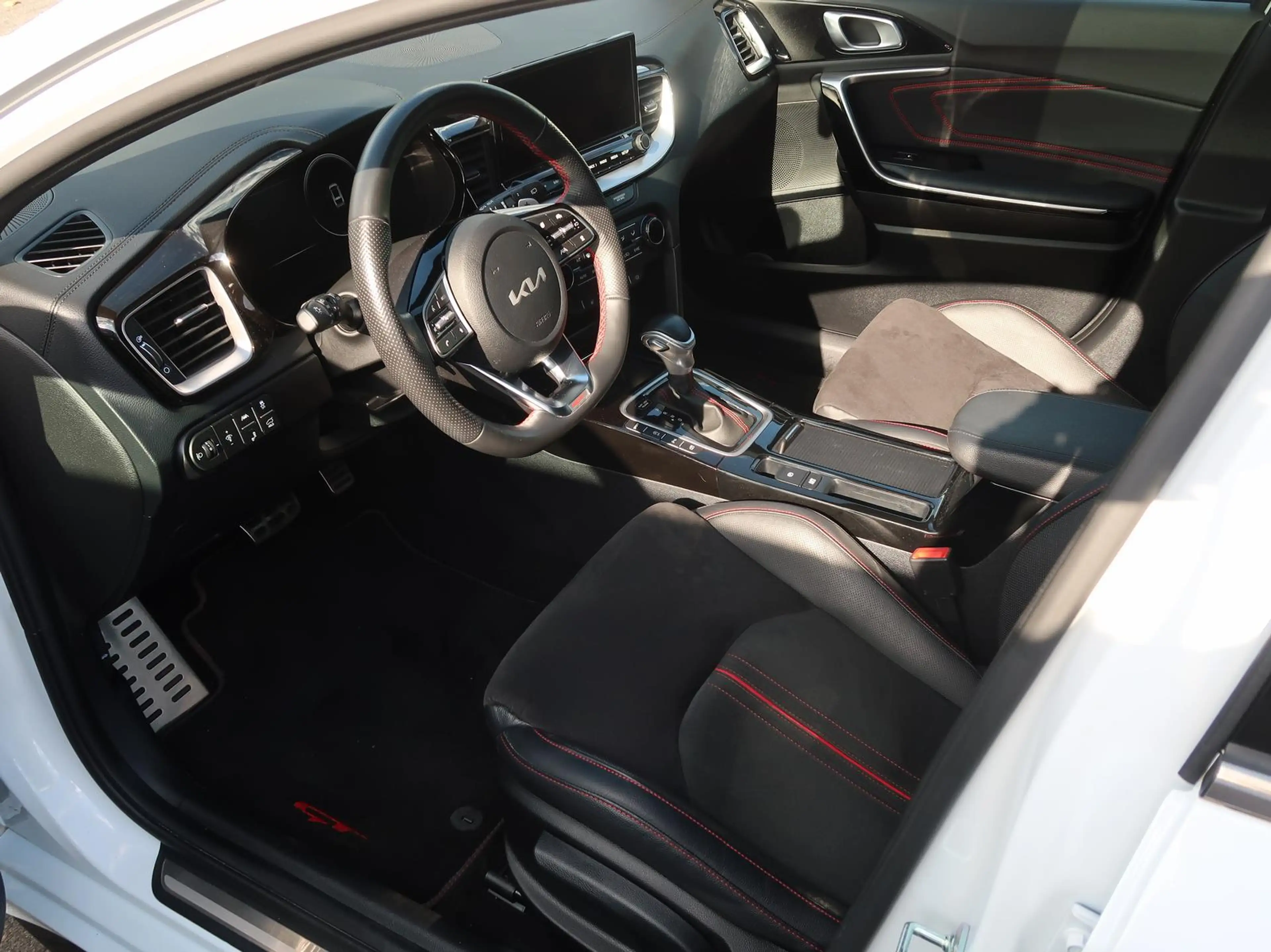 Kia ProCeed / pro_cee'd proceed GT DCT7 Pan.-GD JBL Navi Android CarPlay — photo 4
