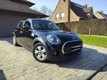 MET CARPLAY EN 1 JAAR GARANTIE