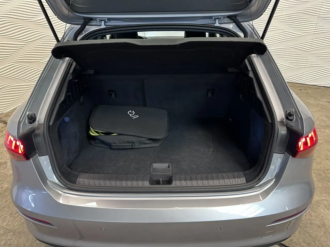 Audi A3 40 TFSIe*PHEV*S-TRONC*CARPLAY*CAM*ACC*, миниатюра 29