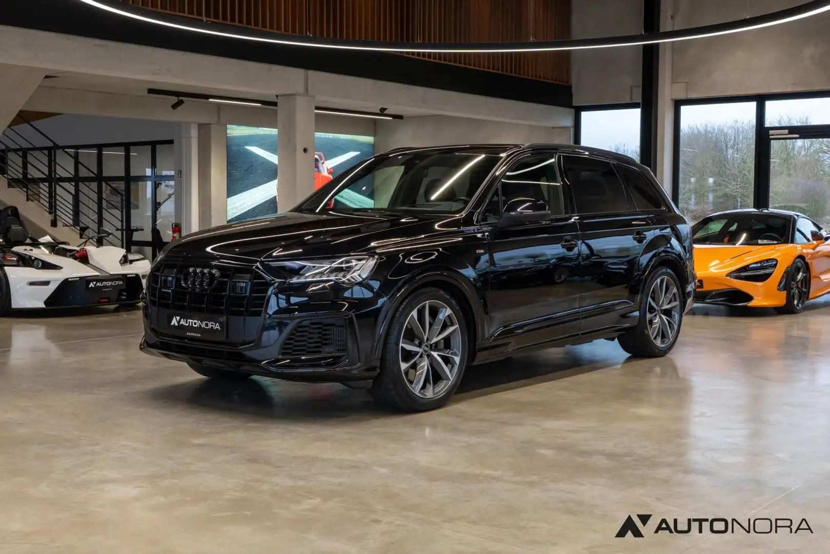 Audi Q7 55 TFSIe quattro S line Pano AHK Optikpaket Schwarz - 1