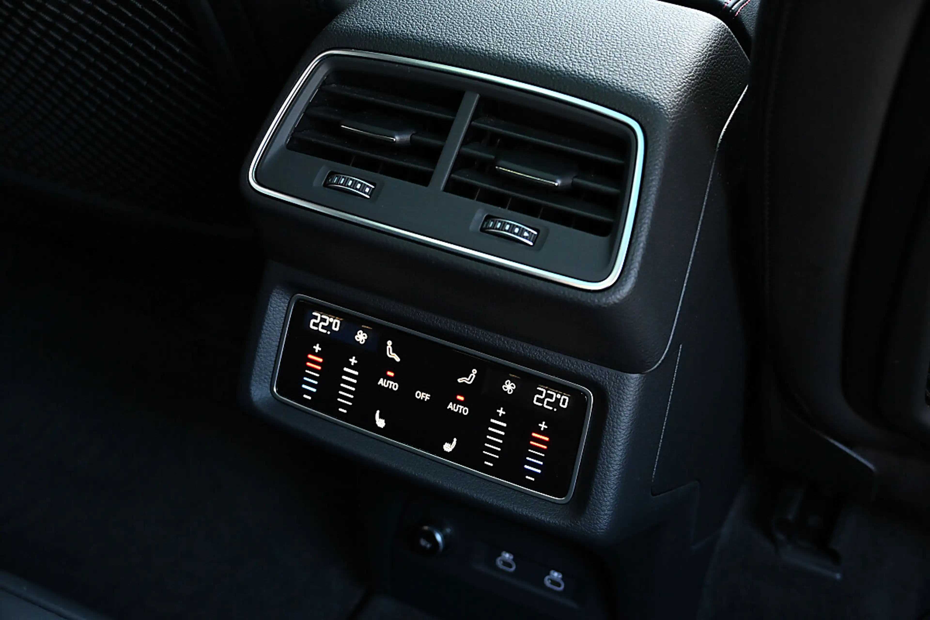 Audi Q8 e-tron Q8 55 e-tron quattro 106kWh S Line NP €116k ACC... — photo 12