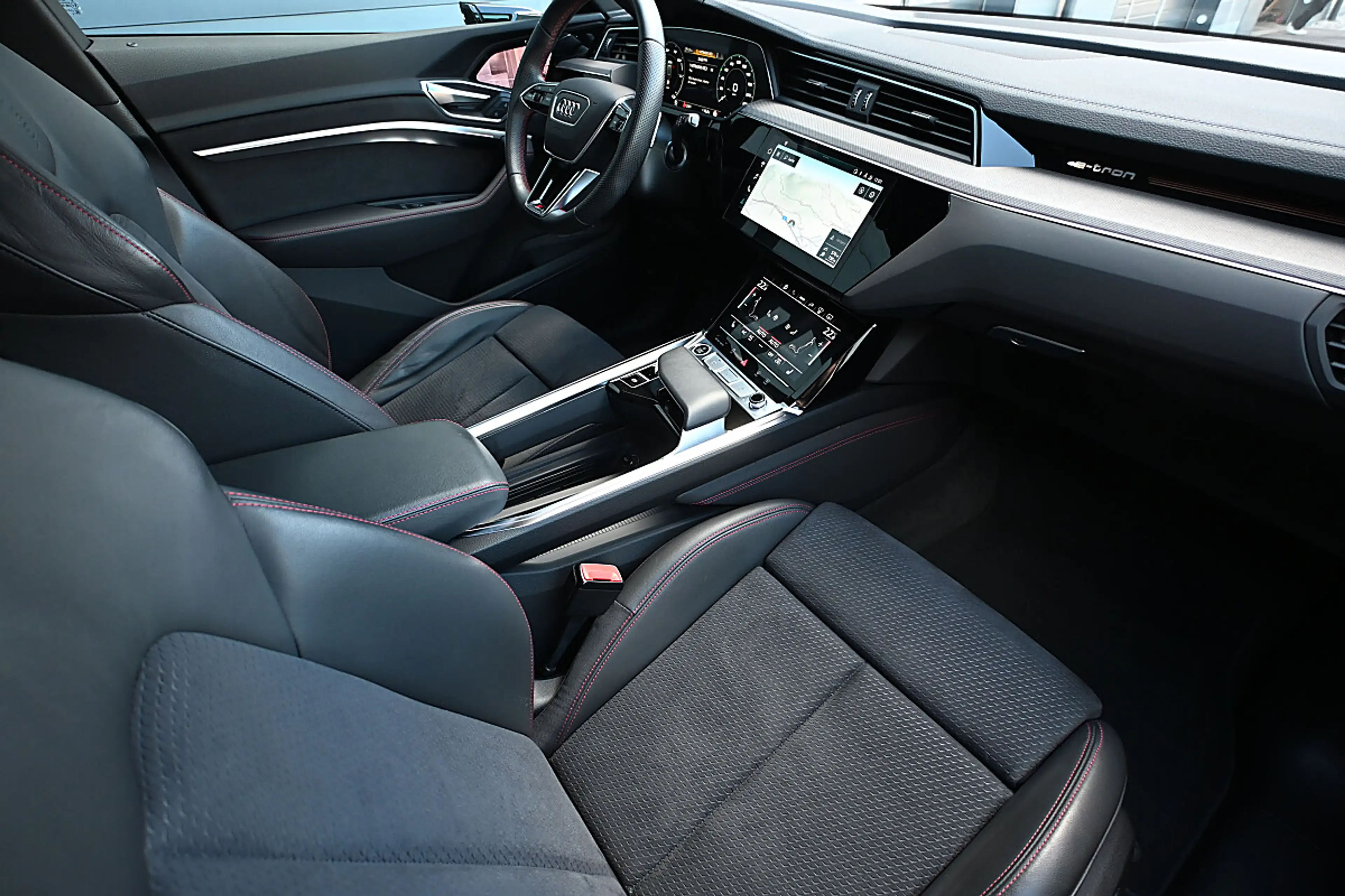 Audi Q8 e-tron Q8 55 e-tron quattro 106kWh S Line NP €116k ACC... — photo 5