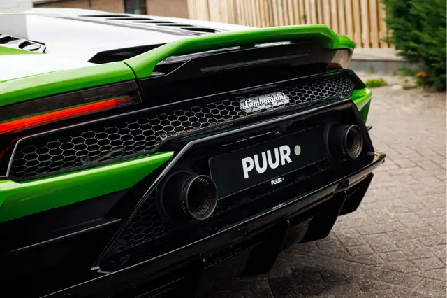 Lamborghini Huracan view 15