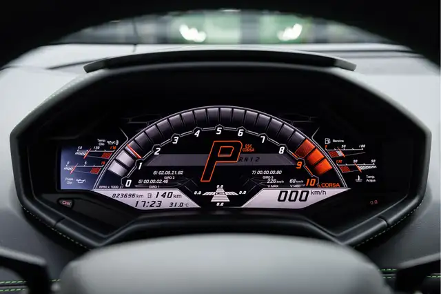 Lamborghini Huracan view 19