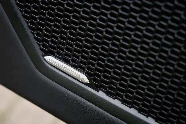 Lamborghini Huracan view 18