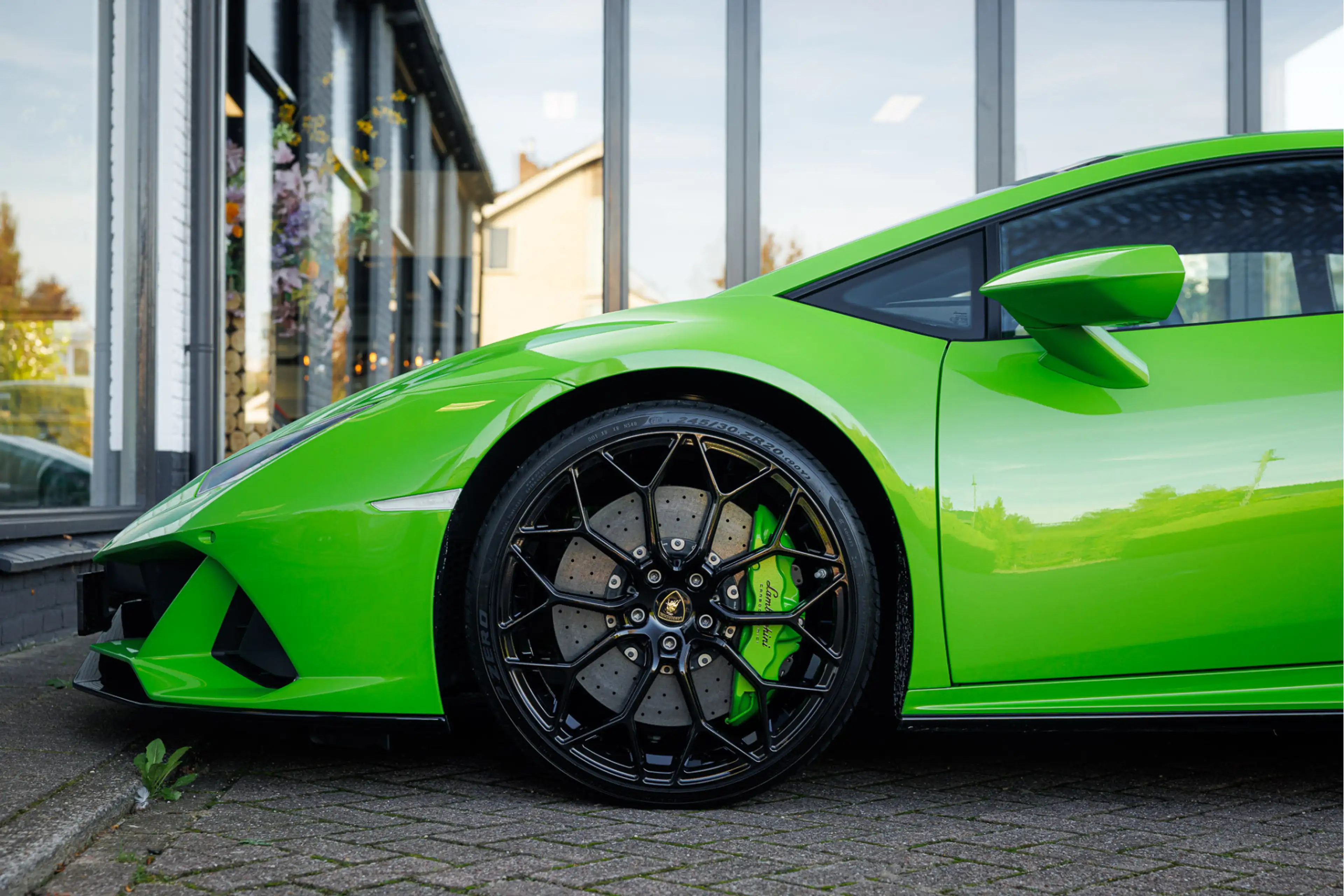Lamborghini Huracán 5.2 V10 EVO ''Verde Mantis Pearl'' Lift - Sensonum — photo 13