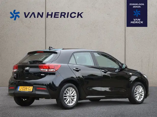 Kia Rio view 4