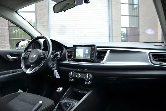 Kia Rio view 10