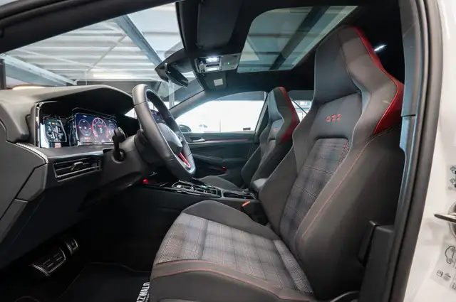 Volkswagen Golf view 11
