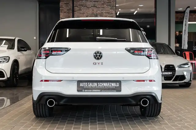Volkswagen Golf view 9