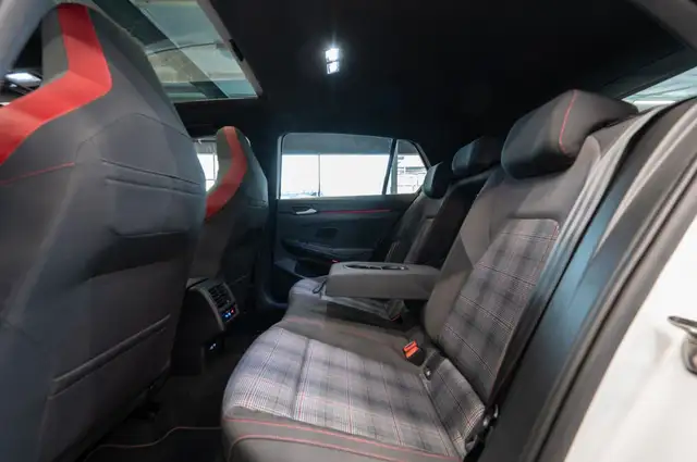 Volkswagen Golf view 13