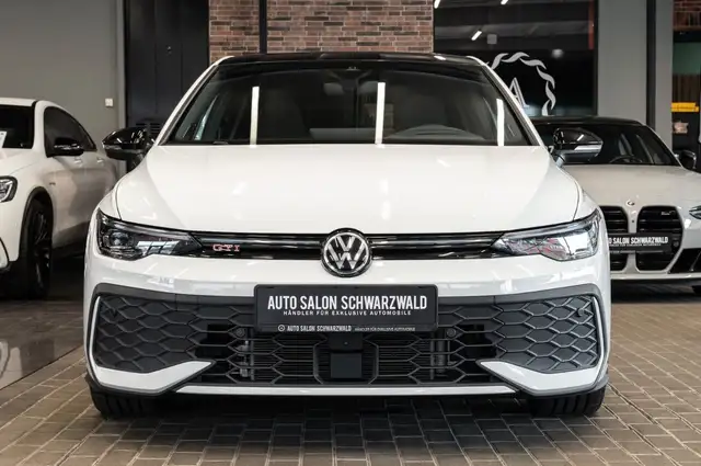 Volkswagen Golf view 5