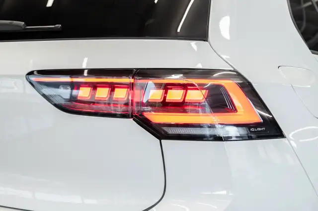 Volkswagen Golf view 8