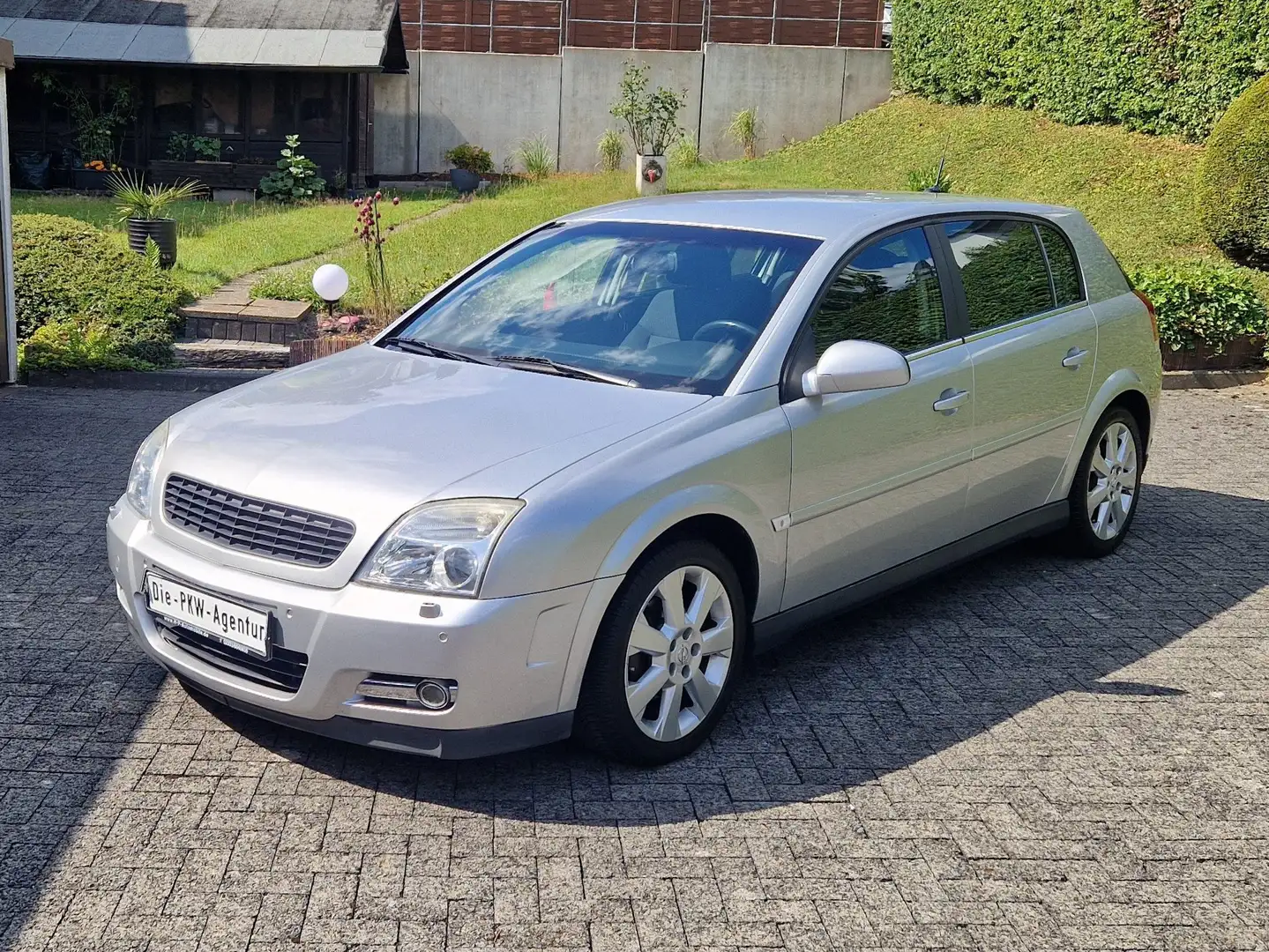 Opel Signum Elegance *Automatik*PDC vo+hi*Scheckhe.*NAV*TÜV Argento - 1