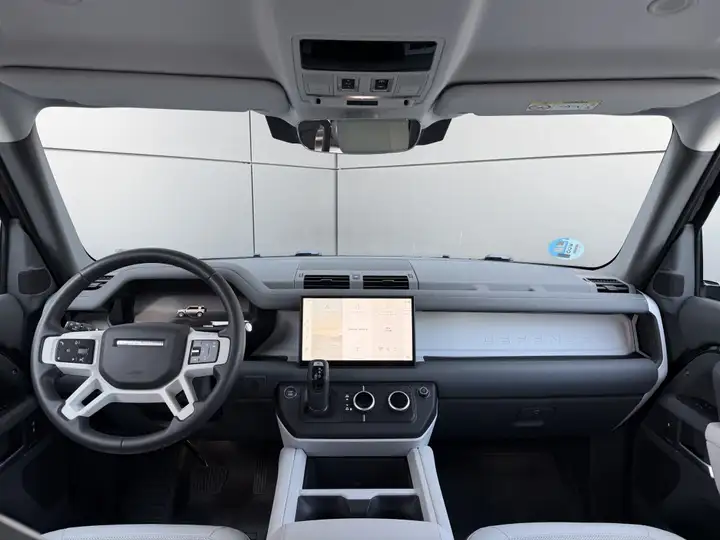 Land Rover Defender 2025, foto 4