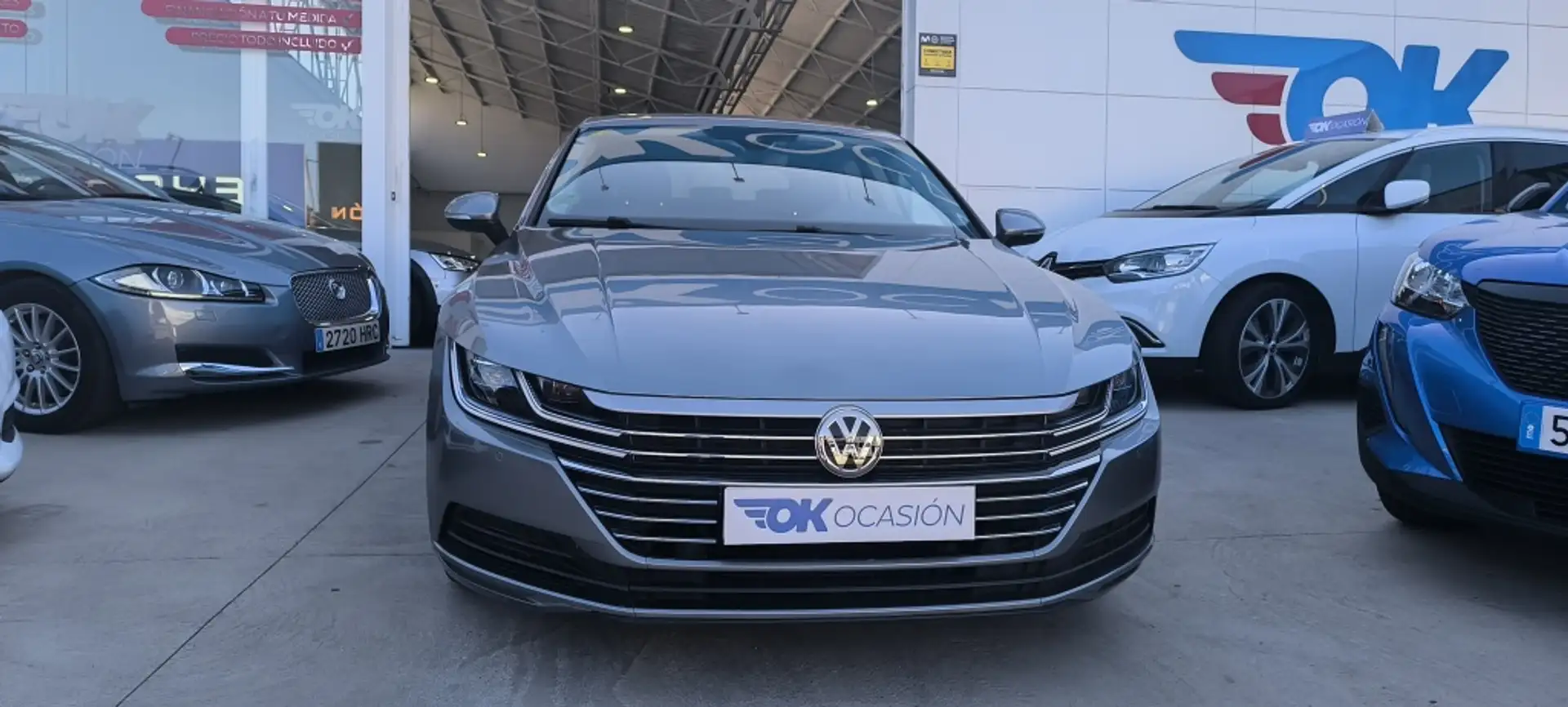 Volkswagen Arteon 2.0TDI Elegance DSG7 110kW Gris - 2