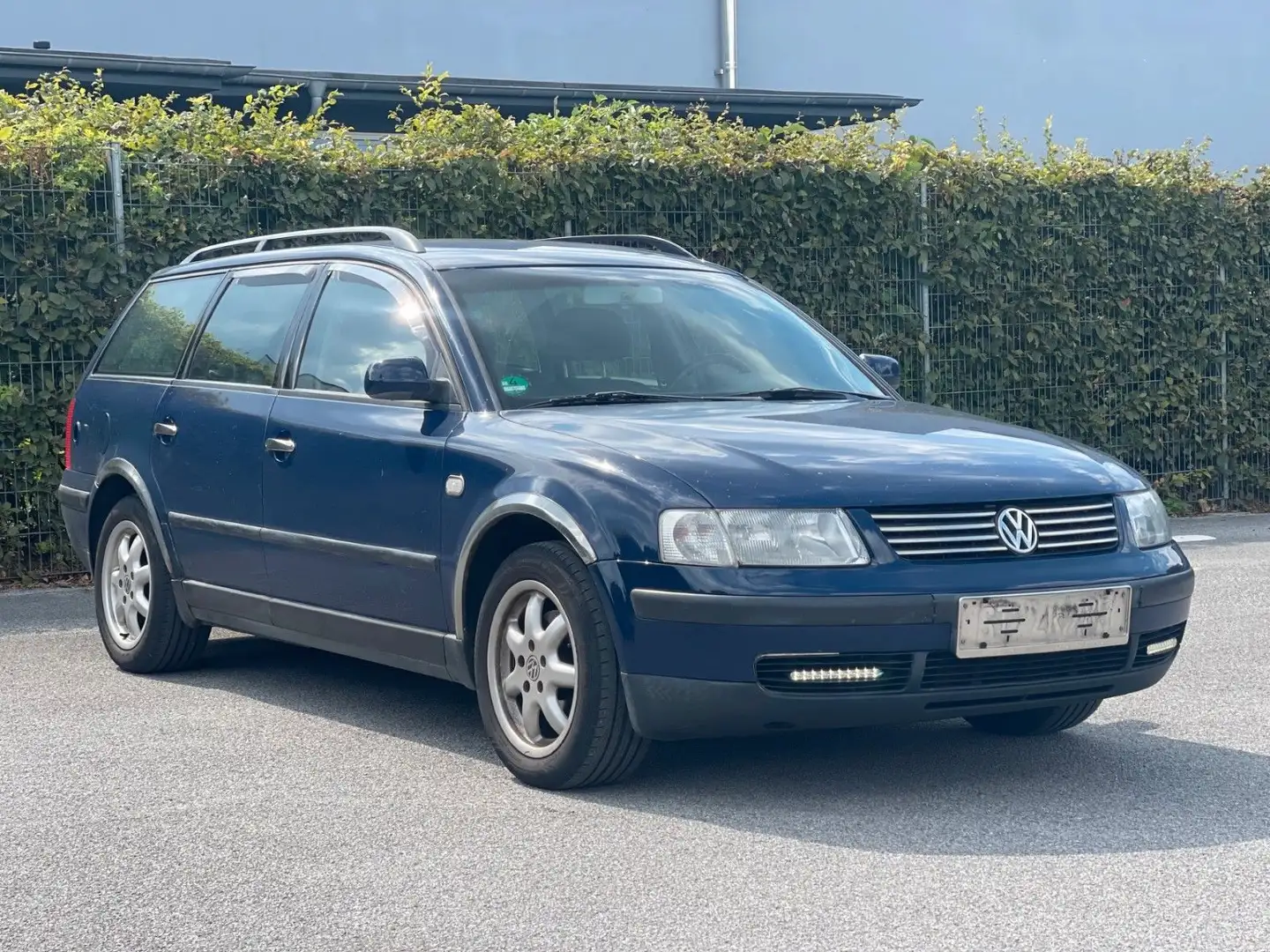 Volkswagen Passat Variant 1.8 T Variant Benzin / LPG Blau - 2