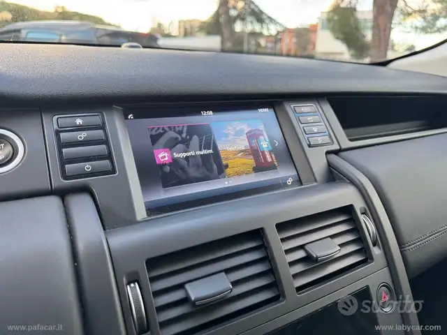 Land Rover Discovery Sport view 7