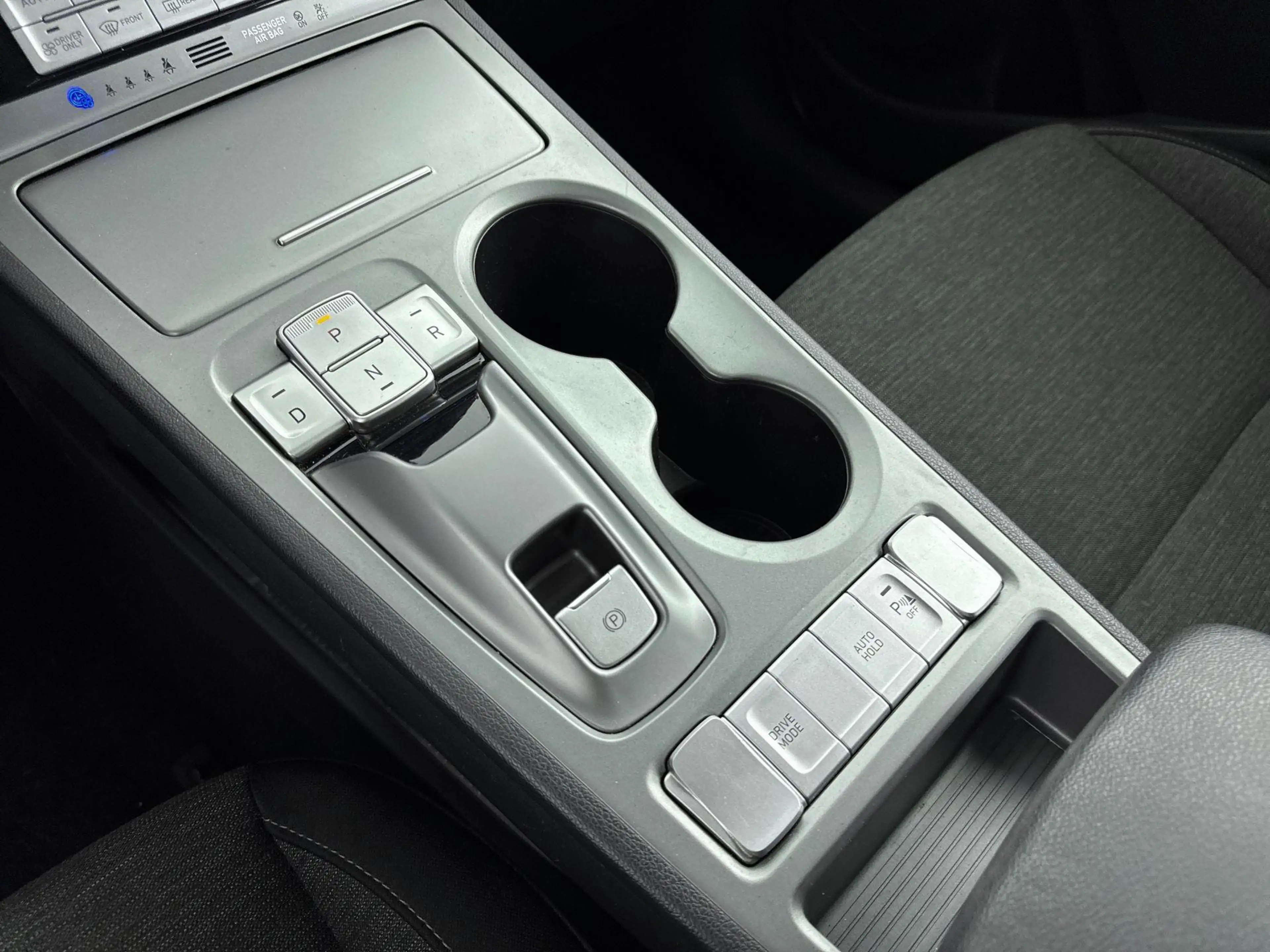Hyundai KONA EV COMFORT 64 kWh | SoH 95%! | PDC | 3 FASE | WARM — photo 13