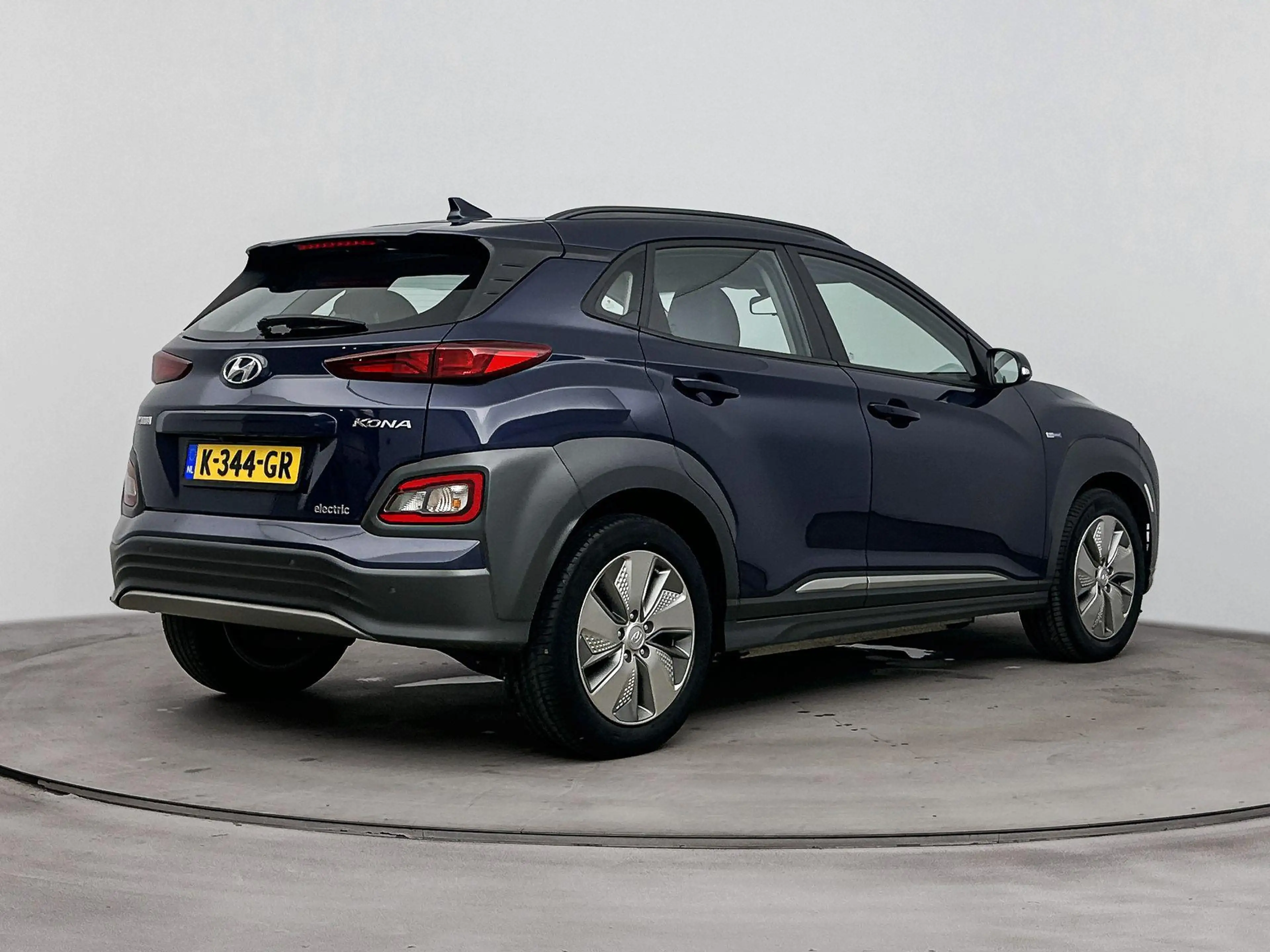 Hyundai KONA EV COMFORT 64 kWh | SoH 95%! | PDC | 3 FASE | WARM — photo 2