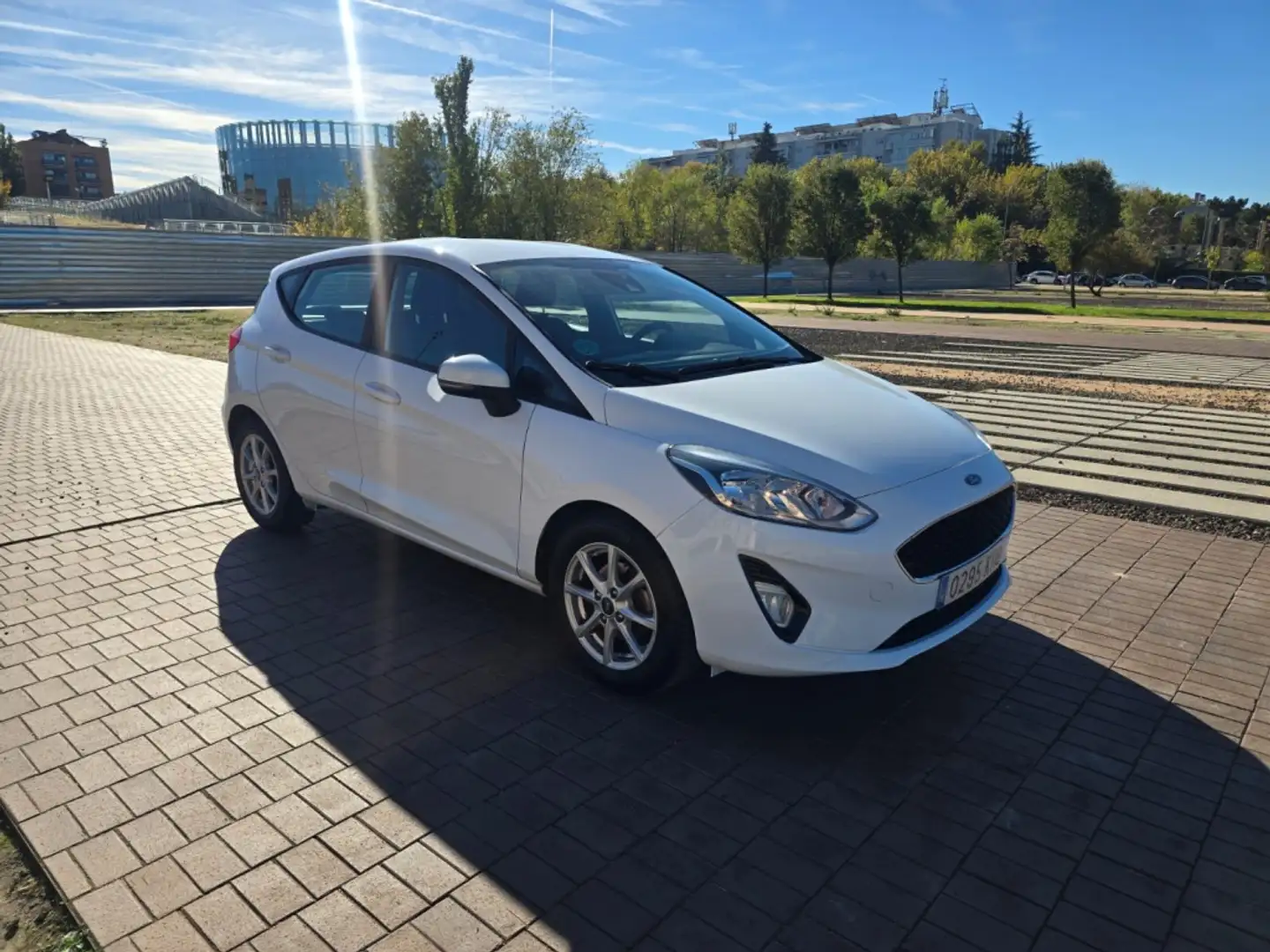 Ford Fiesta 1.5TDCi Trend 85 Blanc - 2