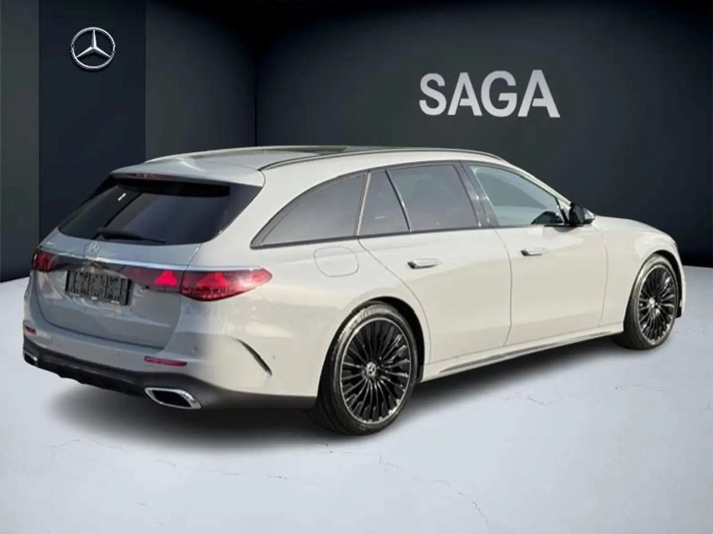 Mercedes-Benz E 300 e Break AMG Pack Night Pano Grau - 2