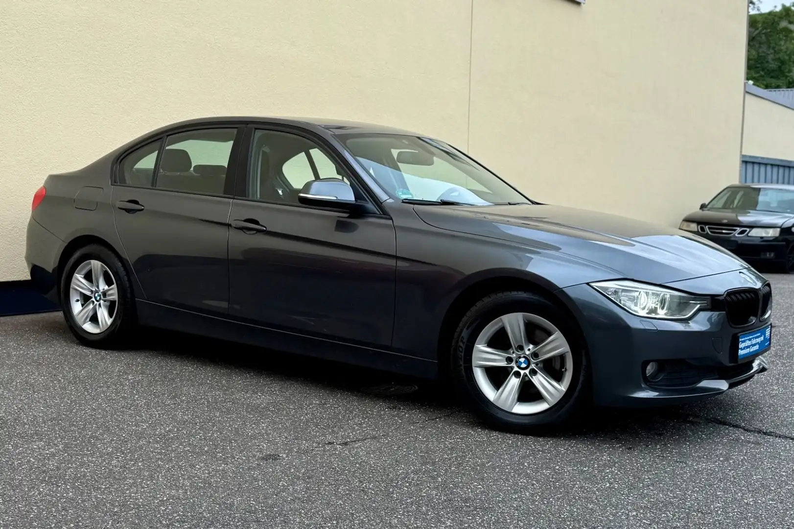 BMW 318 d Lim. BI-XENON KLIMAAUTM. NAVI SHZ GARANTIE Gris - 1