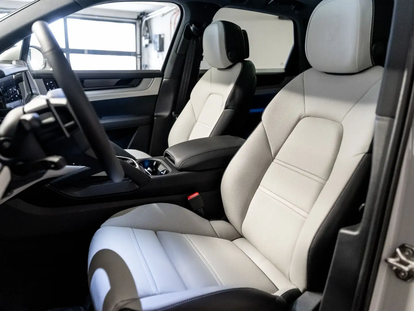 Porsche Cayenne Coupe Hybrid Facelift/bl-gr/AHK/14W/21 Blau - 1