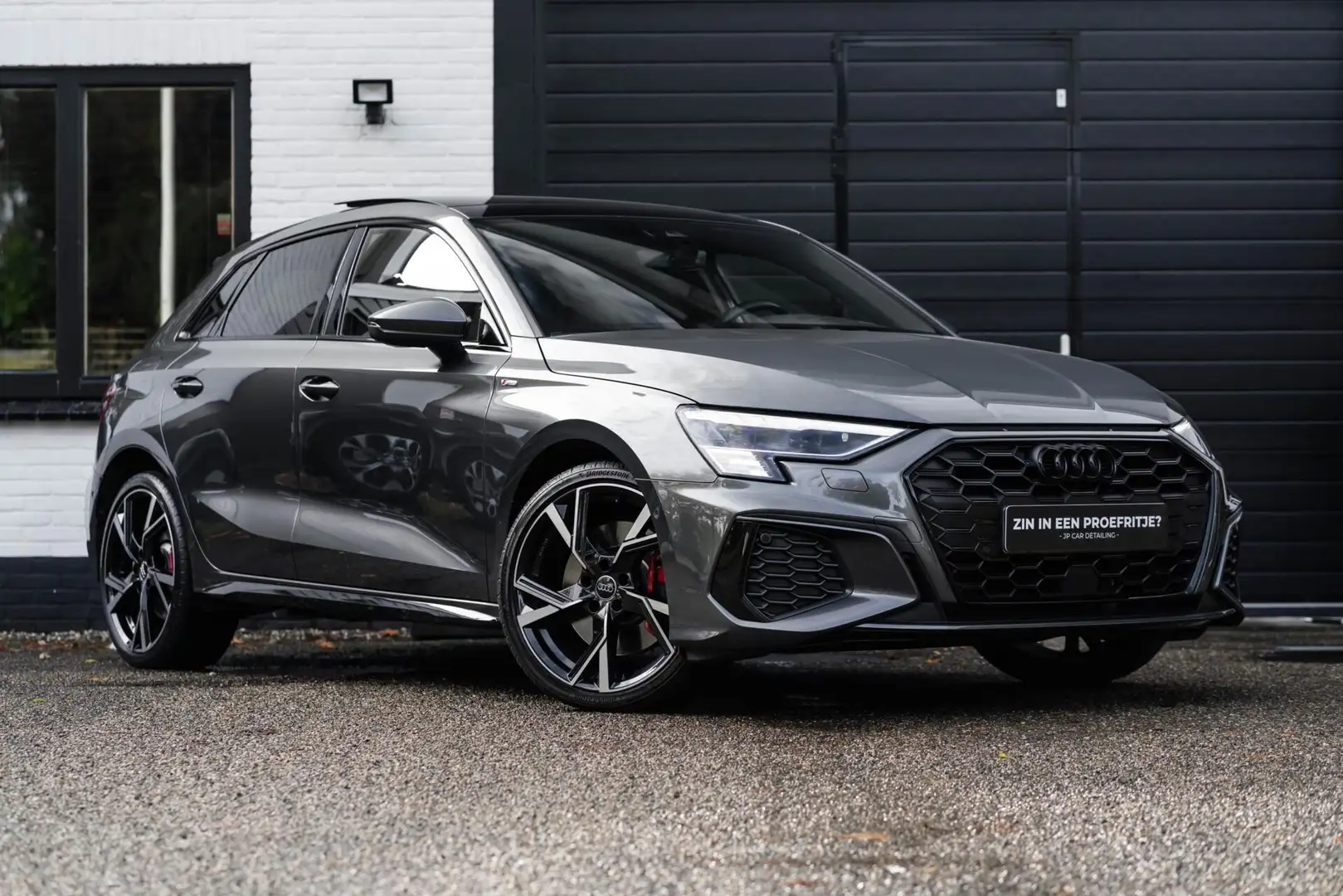 Audi A3 Sportback 45 TFSI e S edition Comp Pano B&O RS sto Grijs - 2