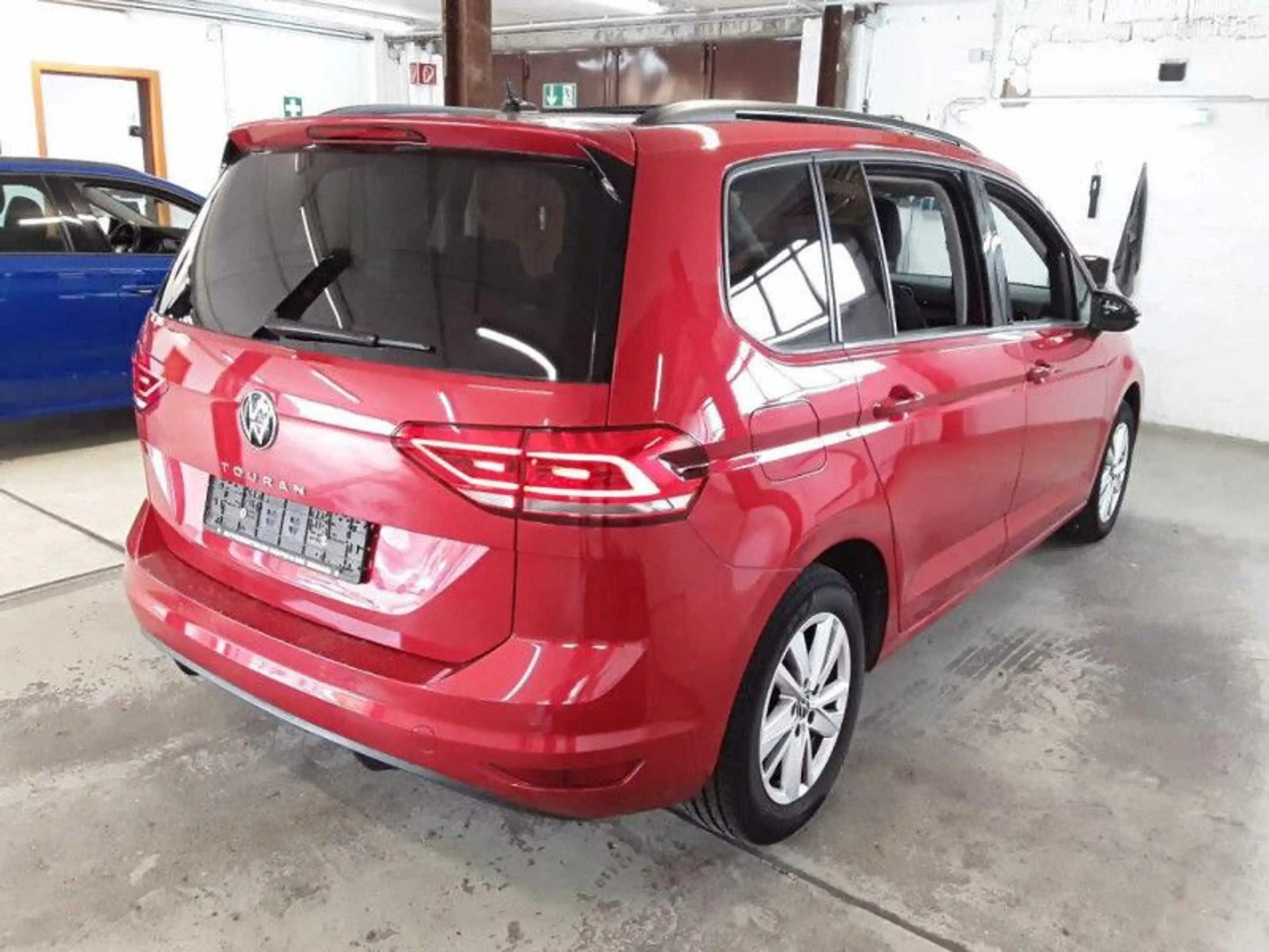 Volkswagen Touran 1.5 TSI Comfortline*Navi*PanoDach*SHZ*6-G — photo 2