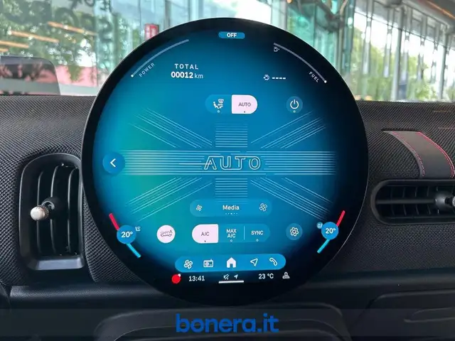 Mini Hatch view 21