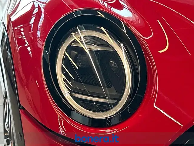 Mini Hatch view 9