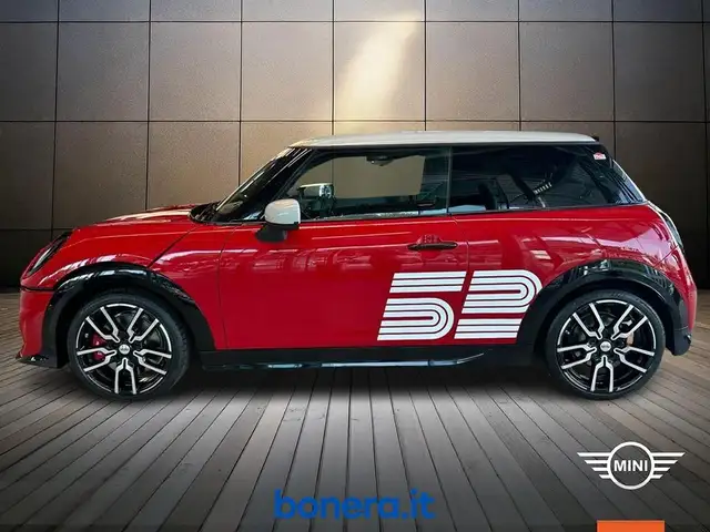 Mini Hatch view 8