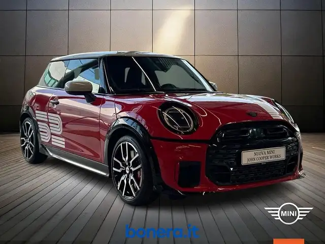 Mini Hatch view 3