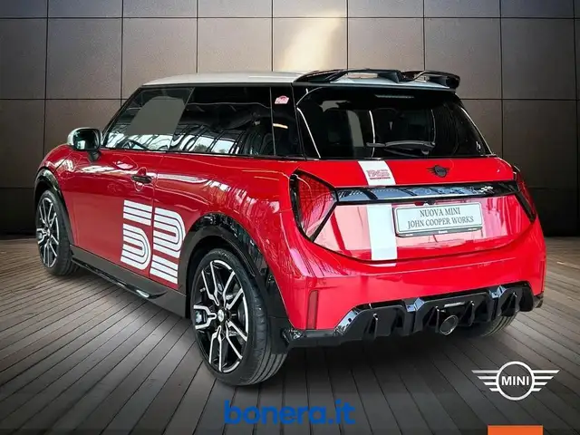 Mini Hatch view 7