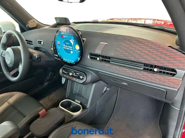 Mini Hatch view 18