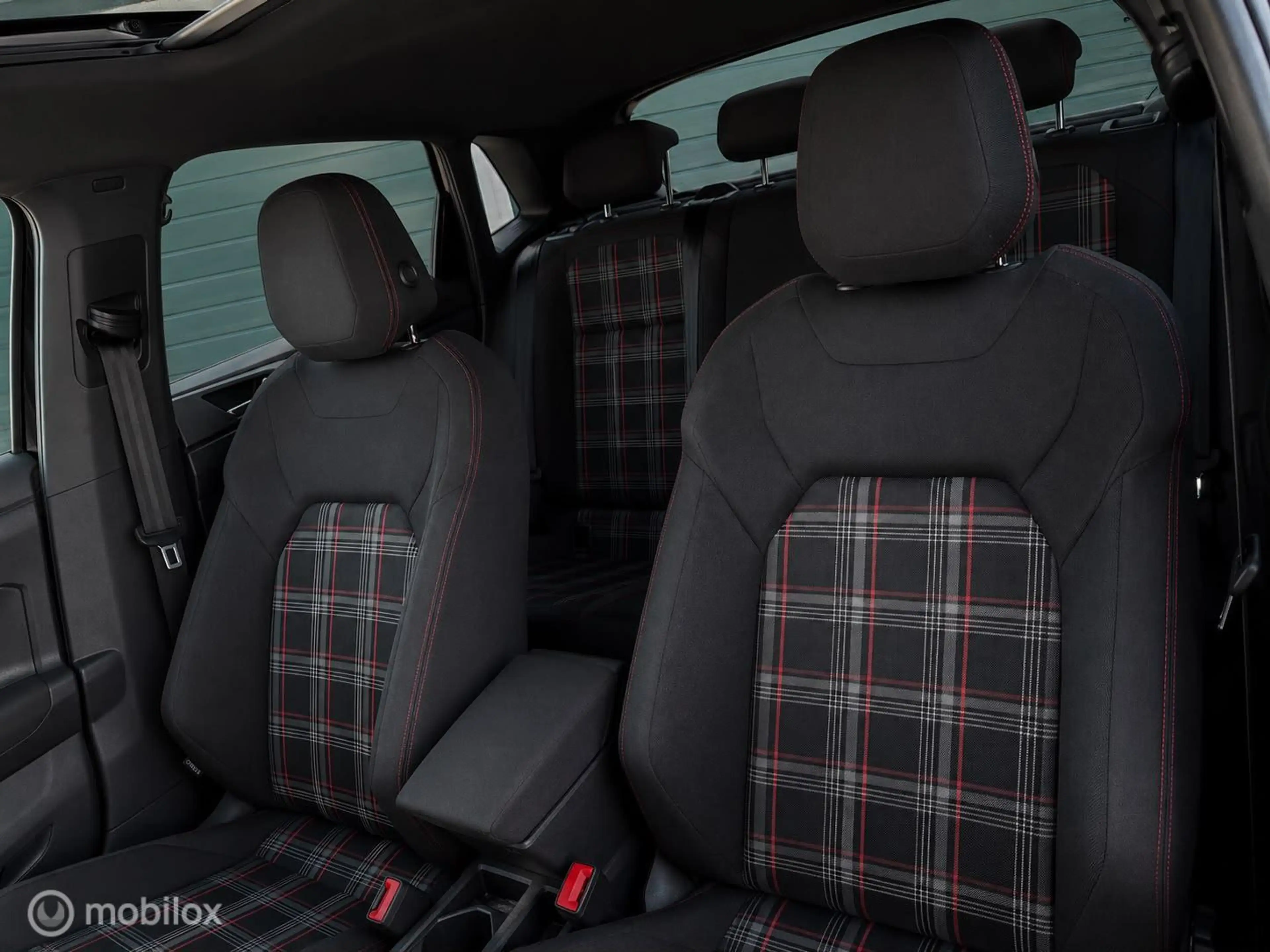 Volkswagen Polo GTI 2.0 TSI 200 PK DSG | Pano | Virtual Cockpit — photo 9