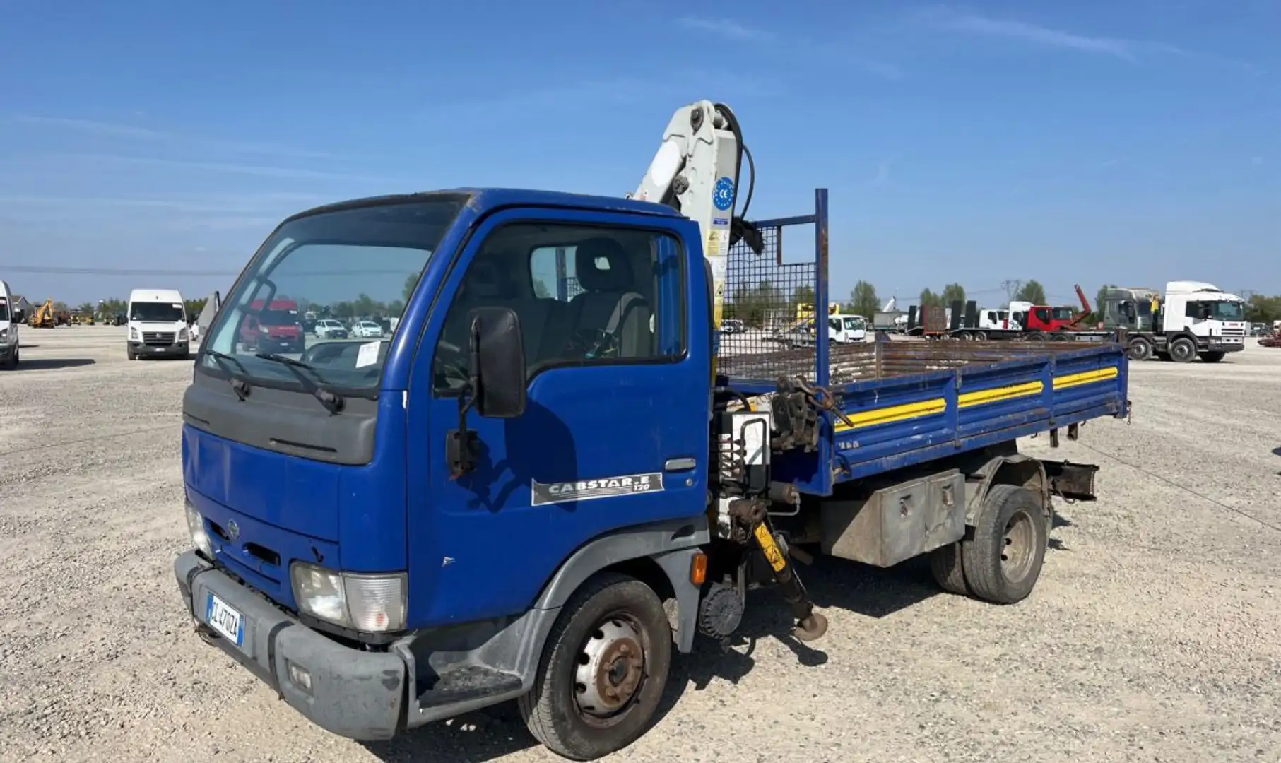 Nissan Cabstar E120 Ribaltabile Con gru - 2