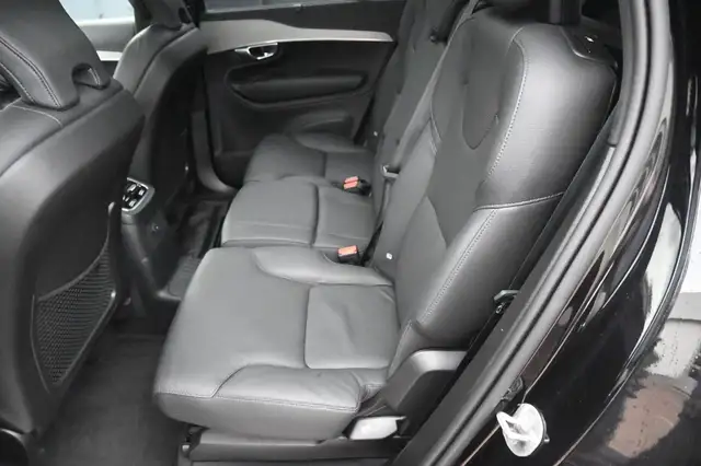 Volvo XC90 view 15