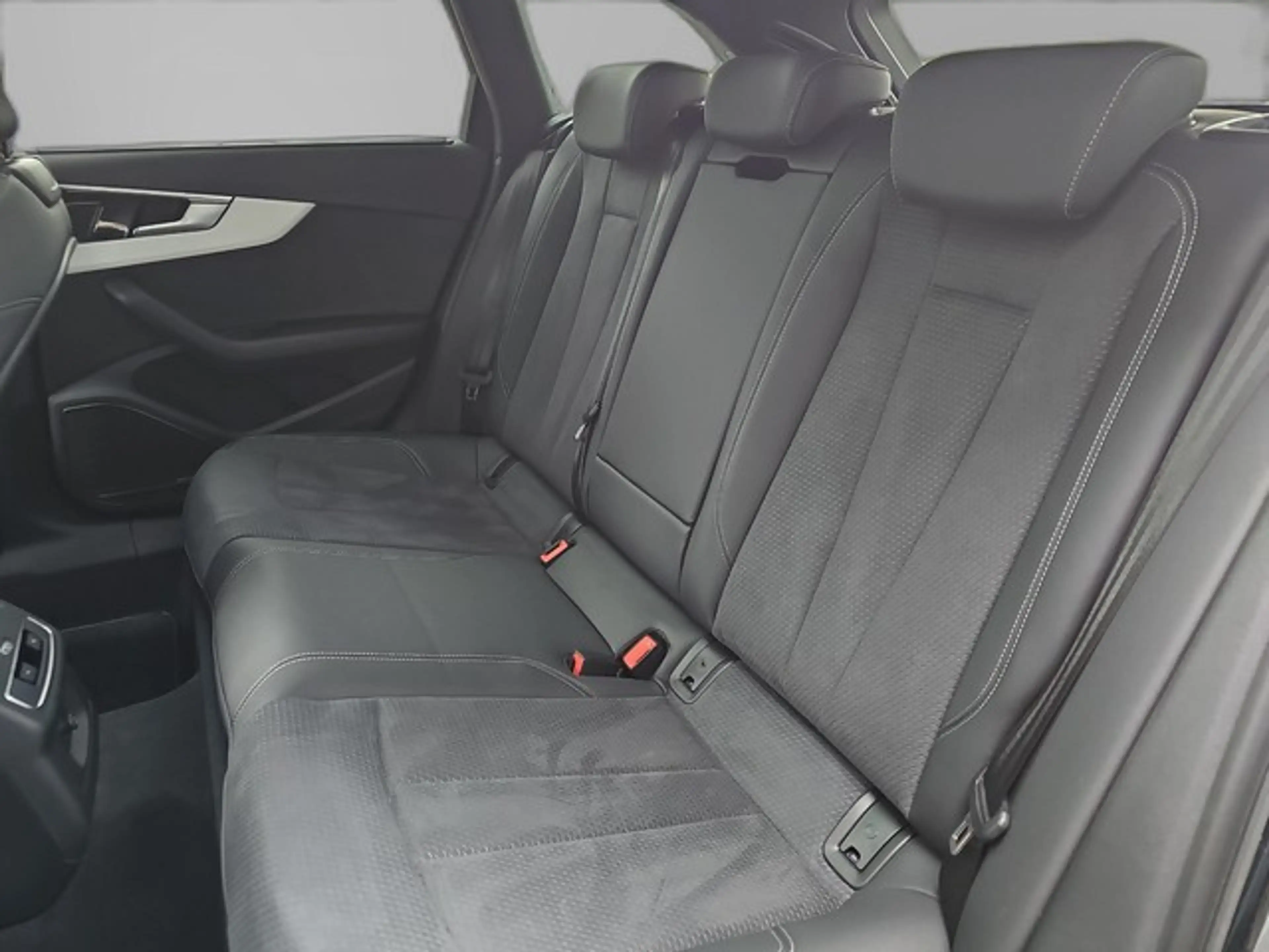 Audi S4 Avant 3.0 TDI quattro Tiptr. AHK Matrix Pano — photo 14