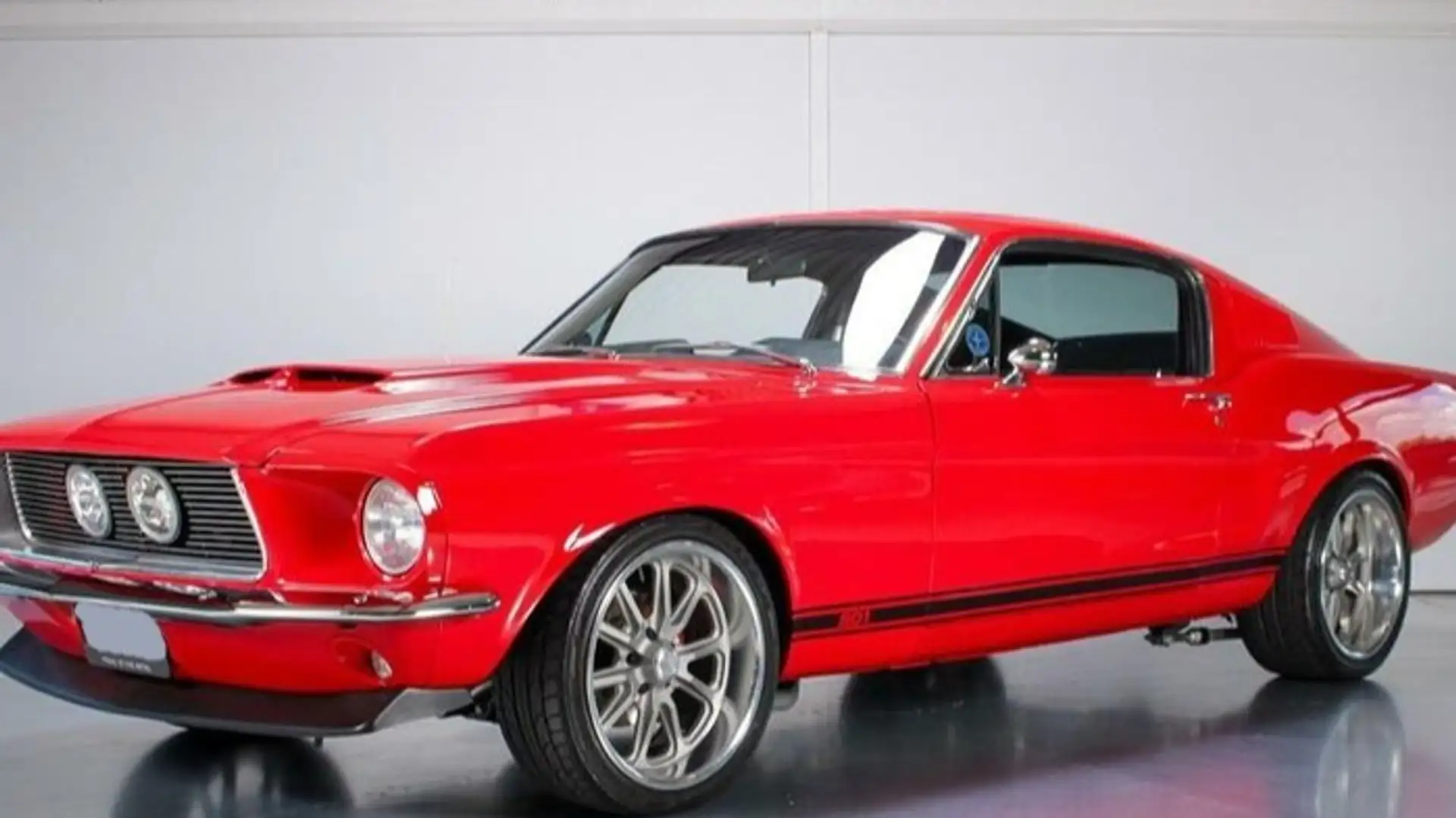 Ford Mustang GT500 Fastback Aut. Rojo - 2