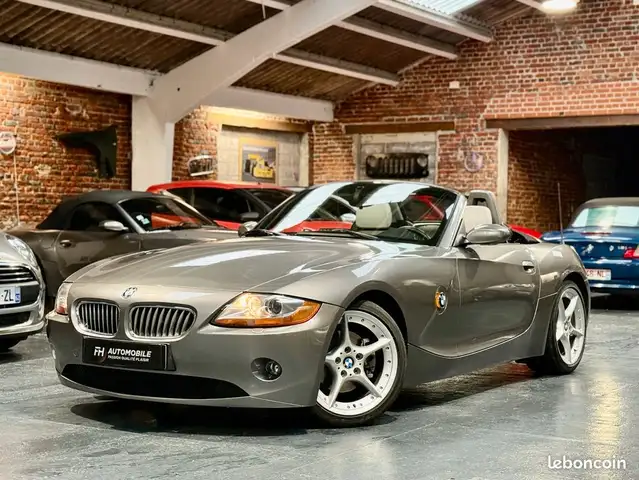 BMW Z4 Roadster 3.0i 6 cylindres 231 ch Suspensions M Sports, GPS, Bluetooth Carnet et historique État exceptionnel