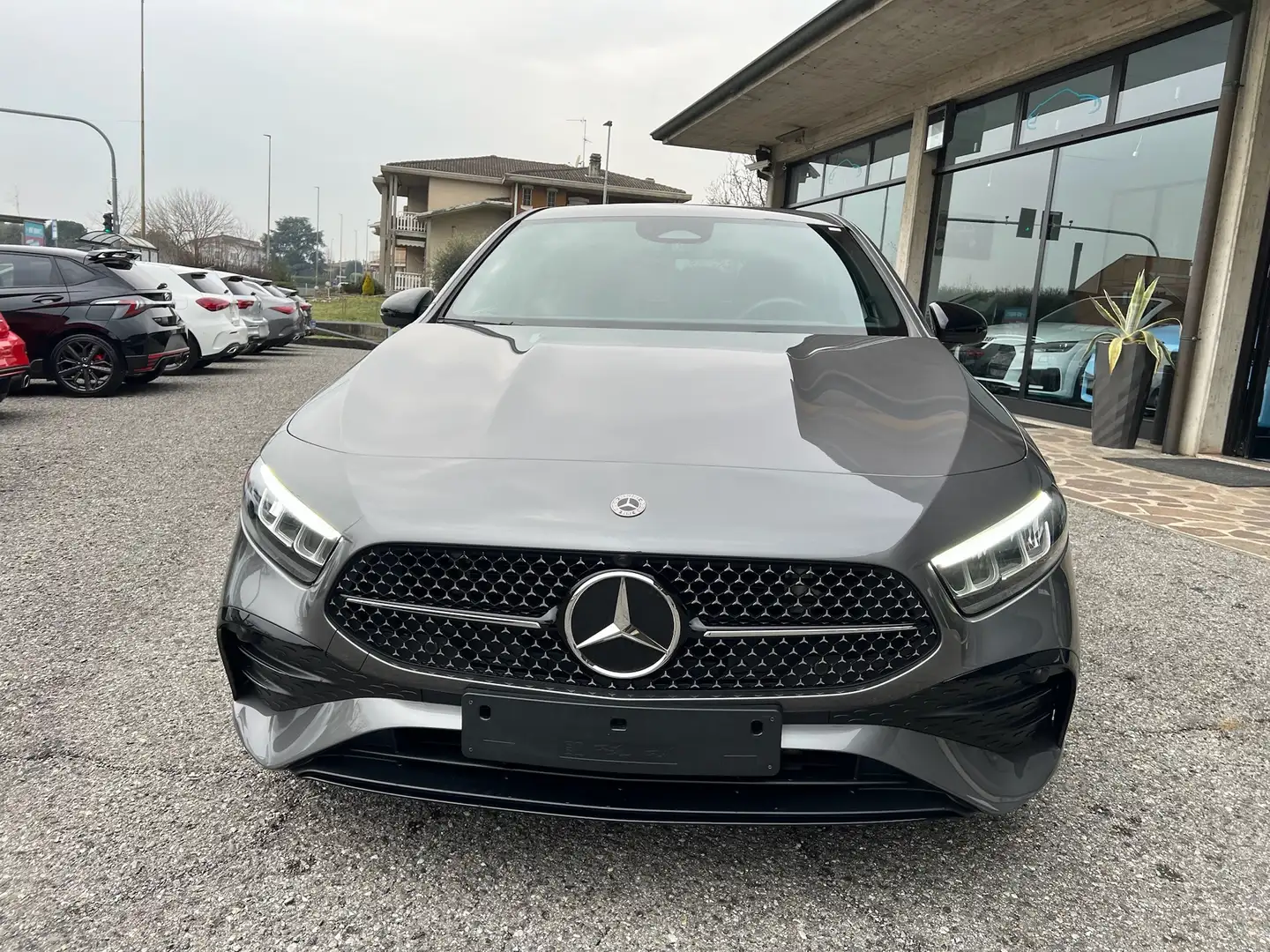 Mercedes-Benz A 180 A 180 AMG Line Premium - ok neopatentati Grigio - 2