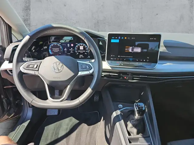 Volkswagen Golf view 9