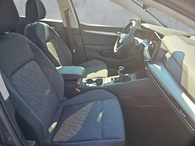 Volkswagen Golf view 13