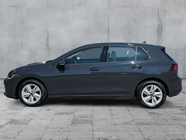Volkswagen Golf view 4