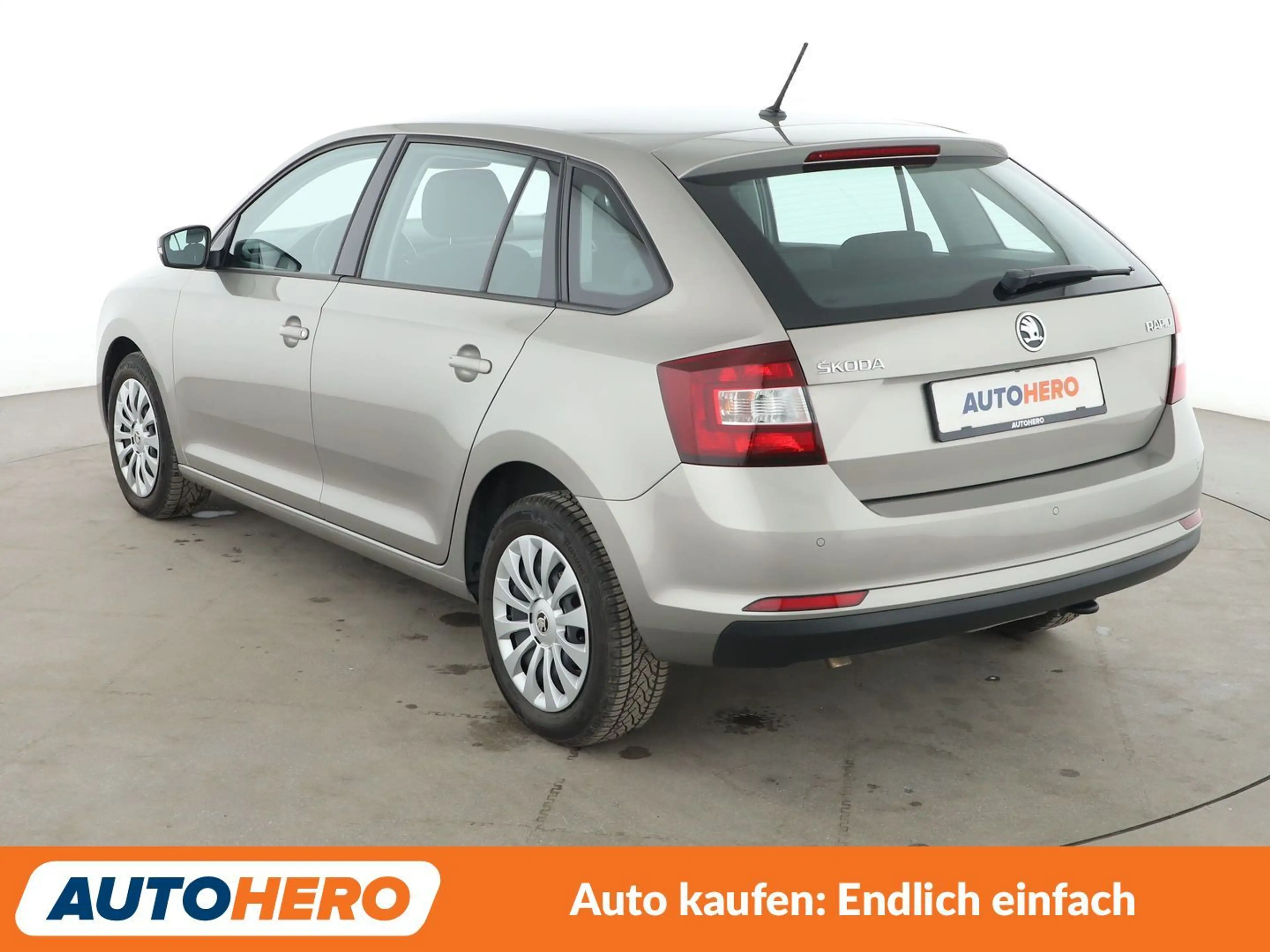Skoda Rapid/Spaceback 1.0 TSI Ambition Aut.*PDC*SHZ*KLIMA*TEMPO* — photo 4